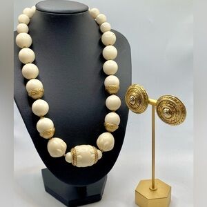 Vintage Oscar De La Renta Gold and Ivory Tone Necklace and Clip On Earrings Set